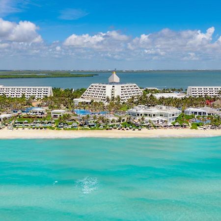 The Pyramid Cancun By Oasis Extérieur photo Aerial view of the resort