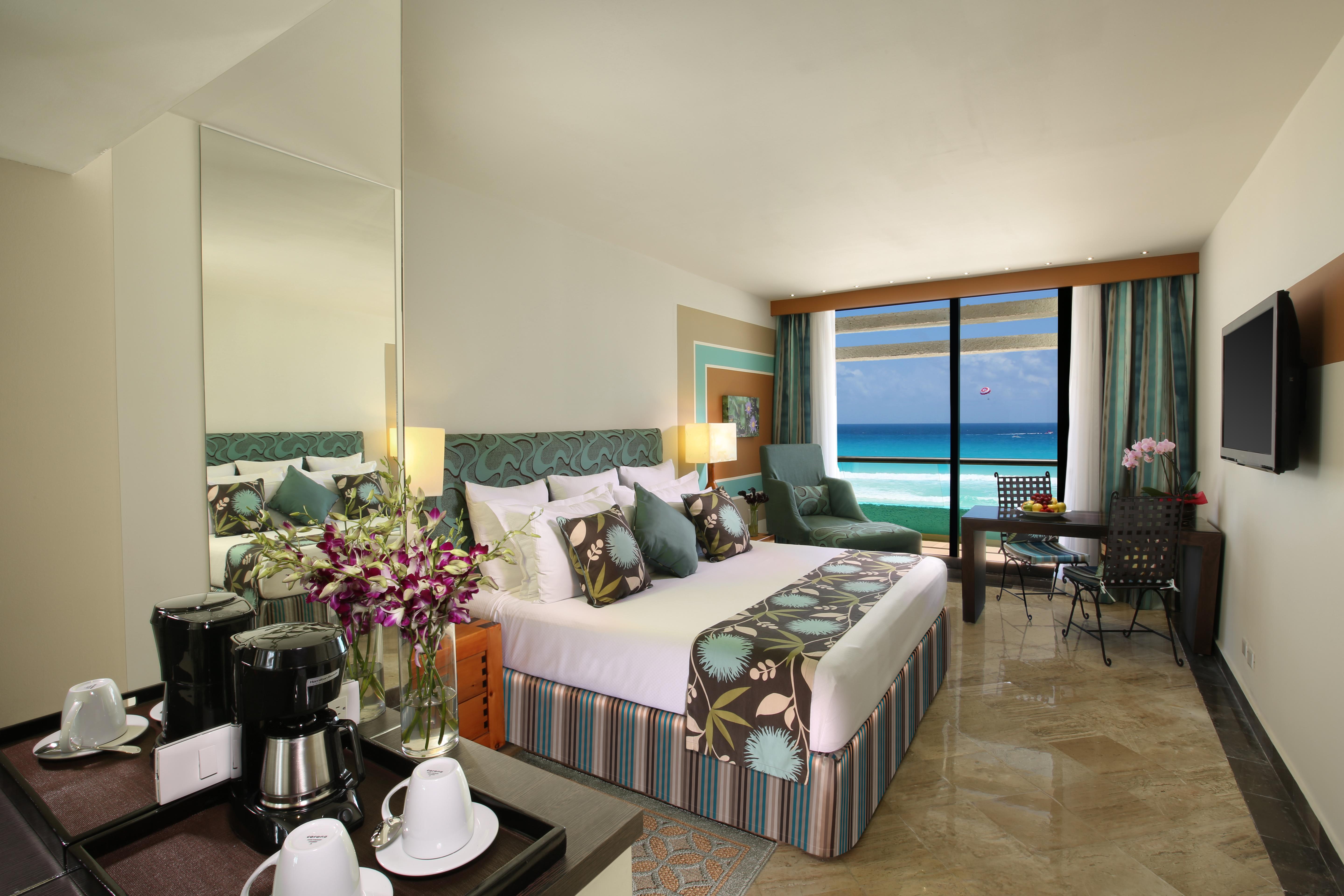 The Pyramid Cancun By Oasis Extérieur photo A room at the Hard Rock Hotel