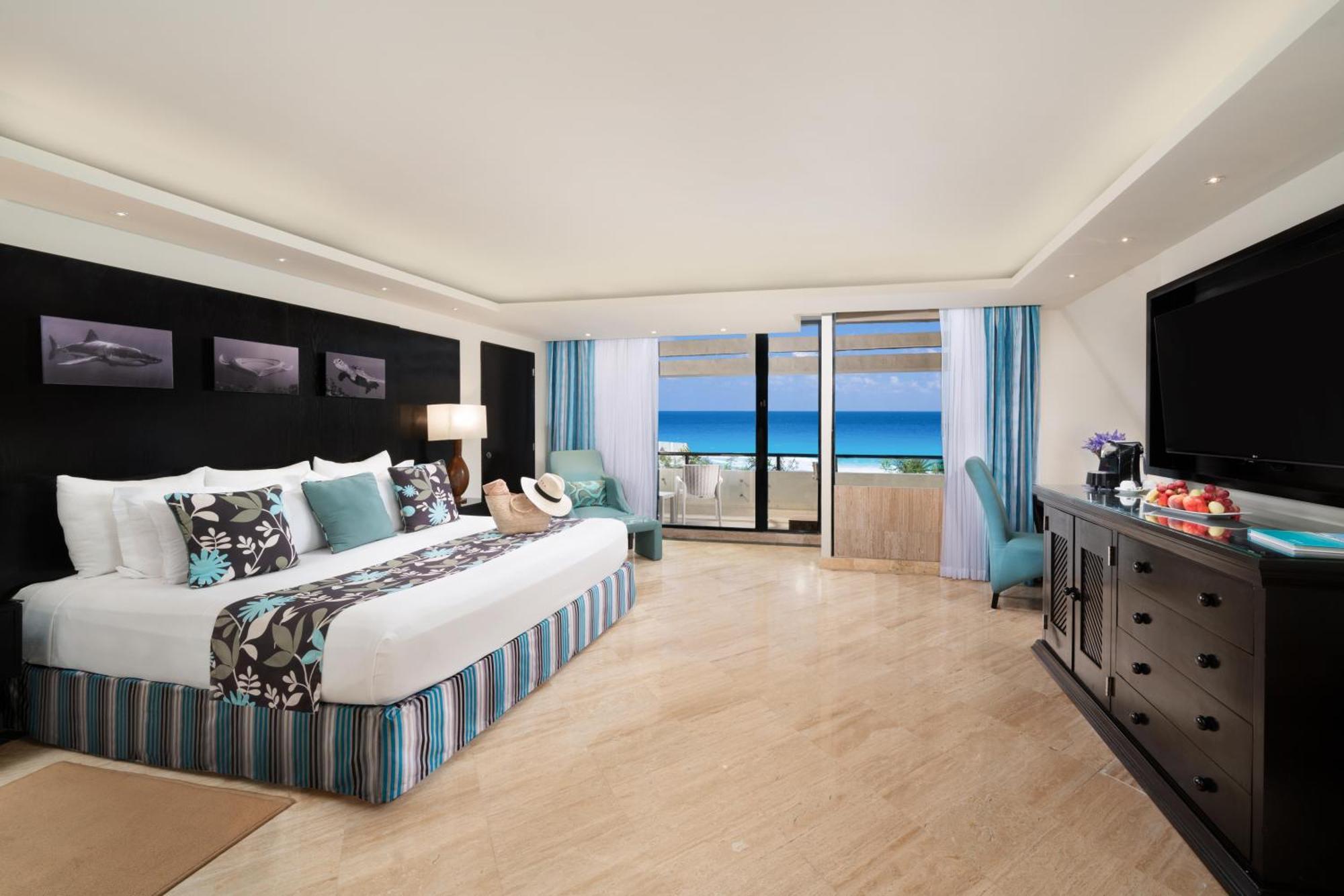 The Pyramid Cancun By Oasis Extérieur photo A room at the Hard Rock Hotel