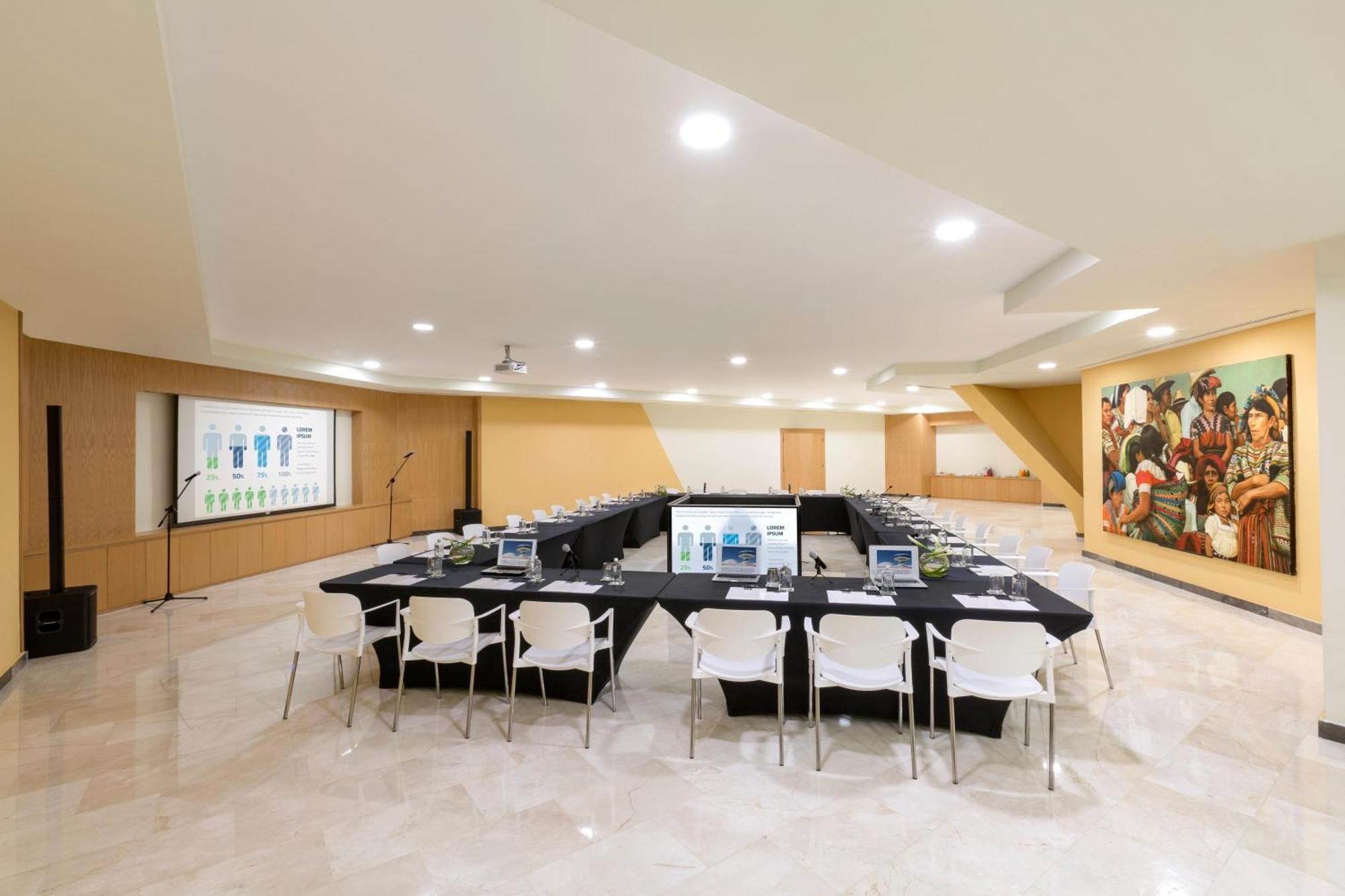 The Pyramid Cancun By Oasis Extérieur photo Meeting room