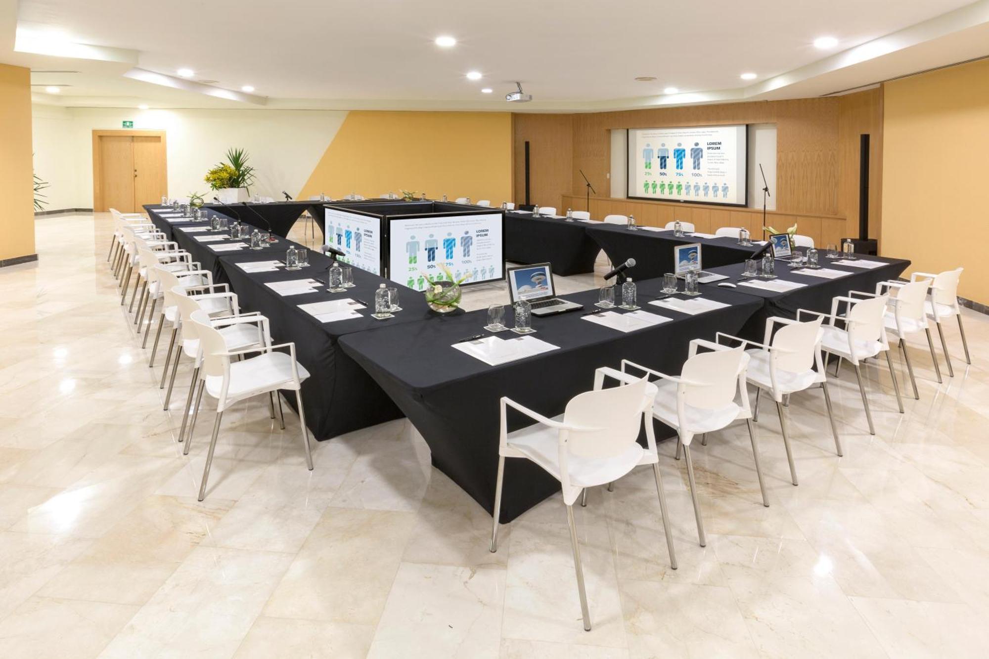 The Pyramid Cancun By Oasis Extérieur photo Meeting room