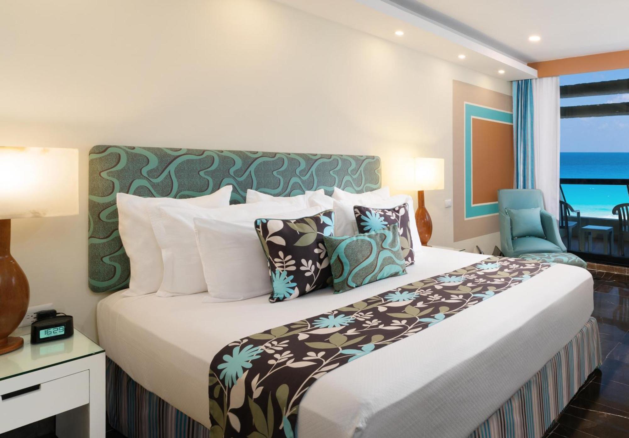 The Pyramid Cancun By Oasis Extérieur photo Deluxe Ocean View