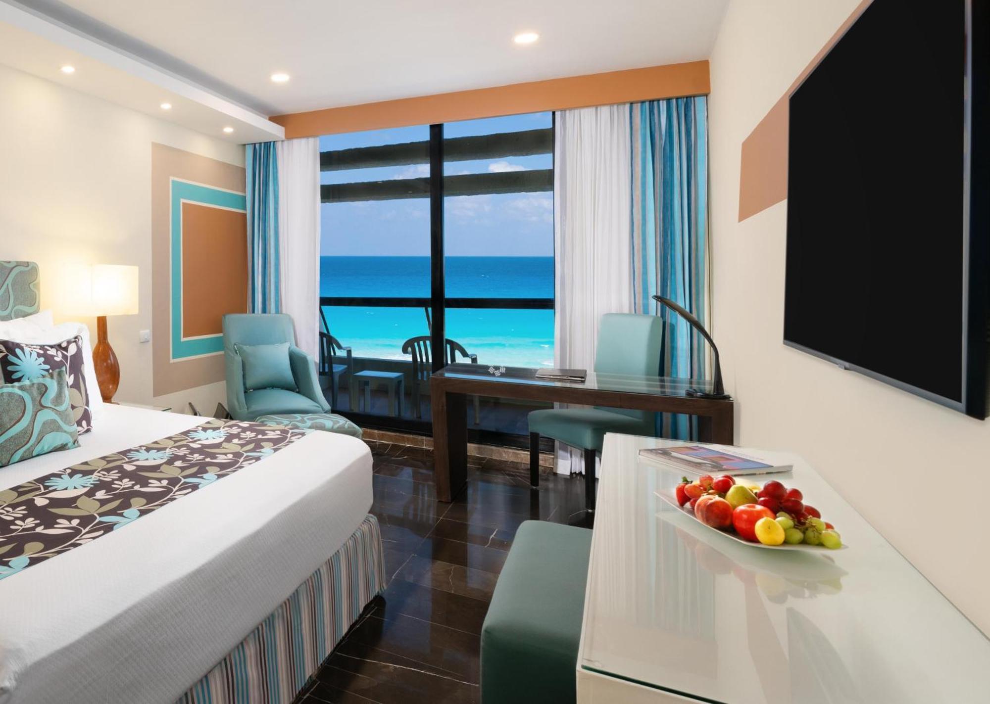 The Pyramid Cancun By Oasis Extérieur photo Oceanfront Junior Suite