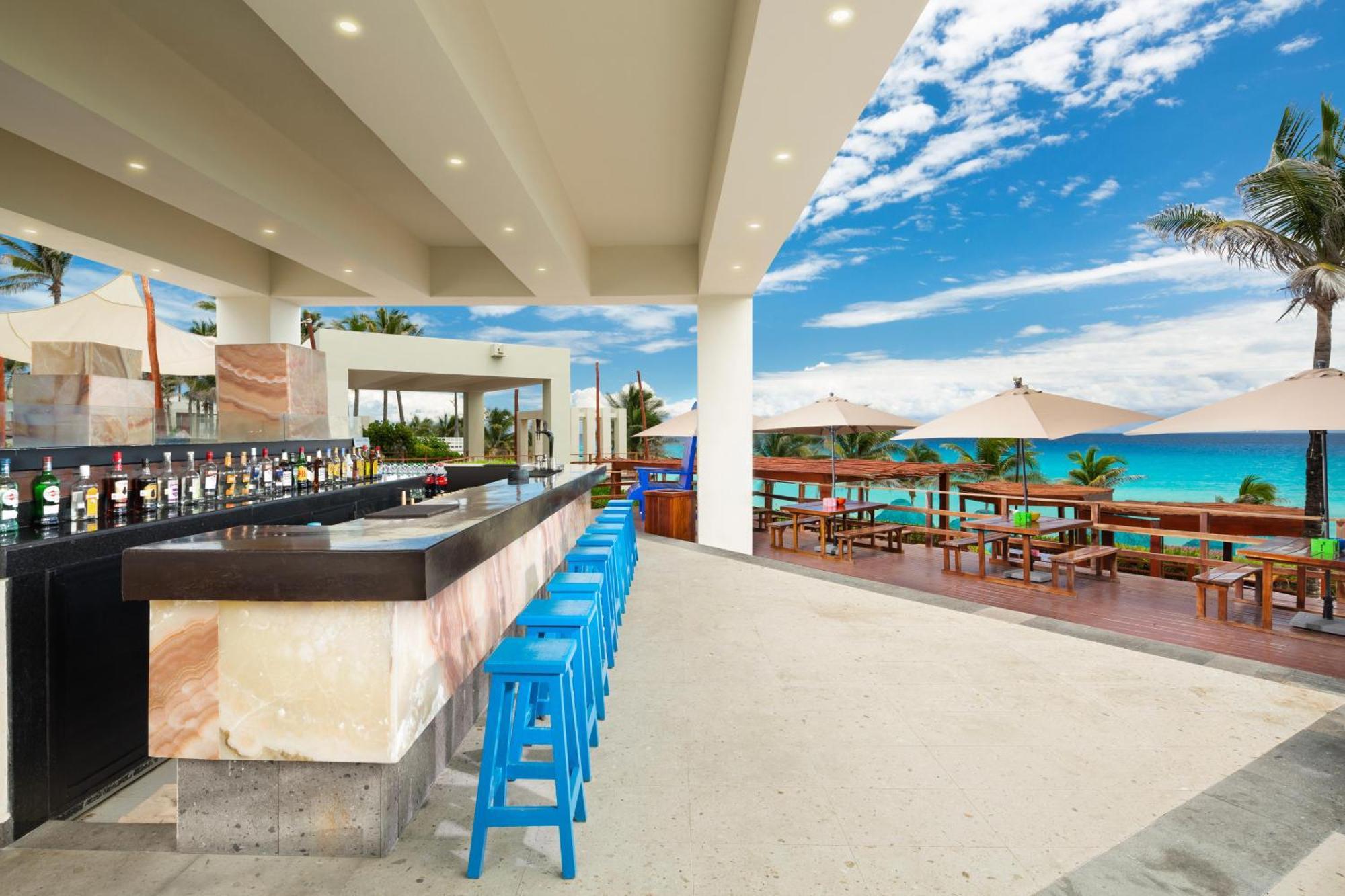 The Pyramid Cancun By Oasis Extérieur photo The Beach Club at the Grand at Moon Palace