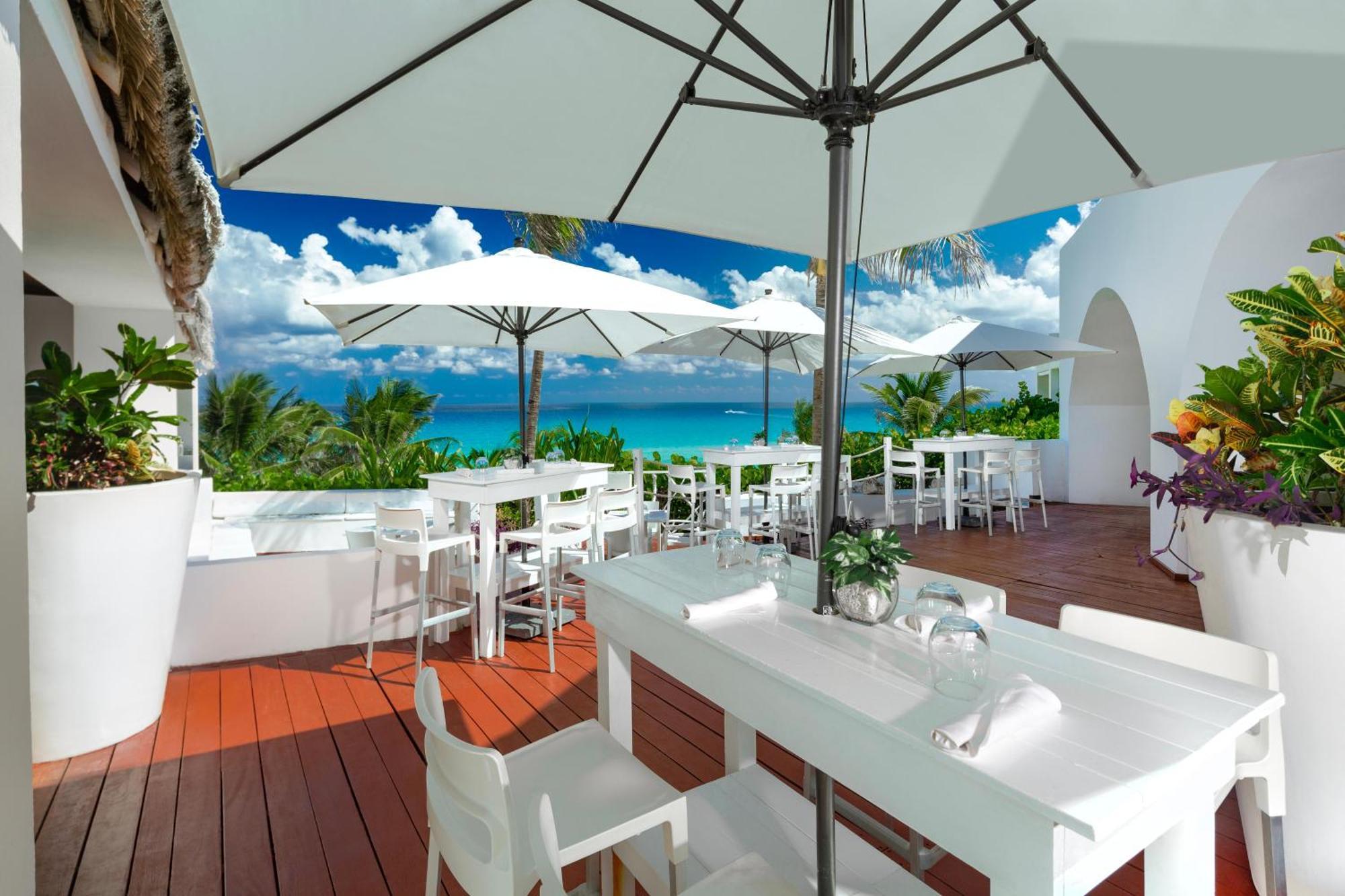 The Pyramid Cancun By Oasis Extérieur photo The restaurant