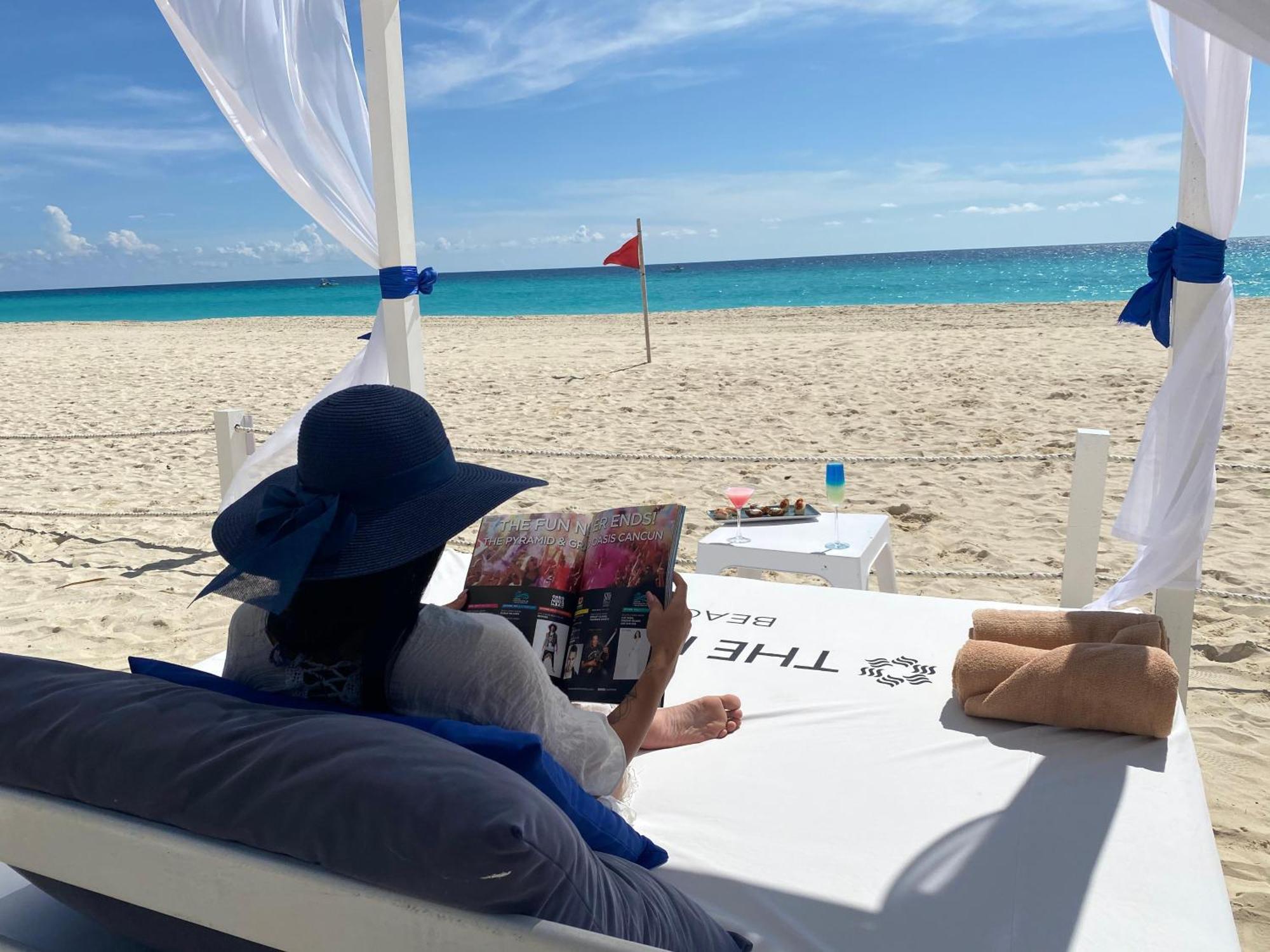 The Pyramid Cancun By Oasis Extérieur photo Beach at the Hilton Aruba Resort