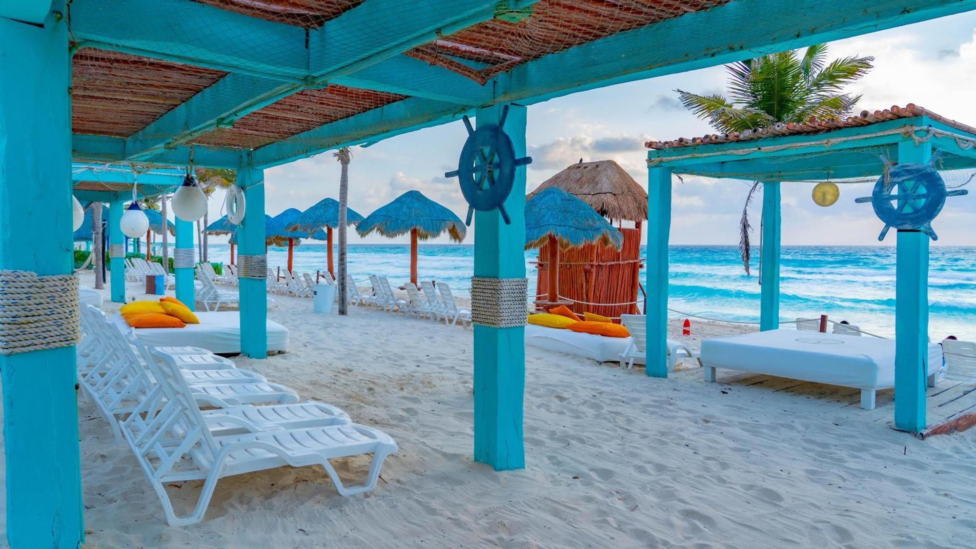 The Pyramid Cancun By Oasis Extérieur photo Beach in Tulum