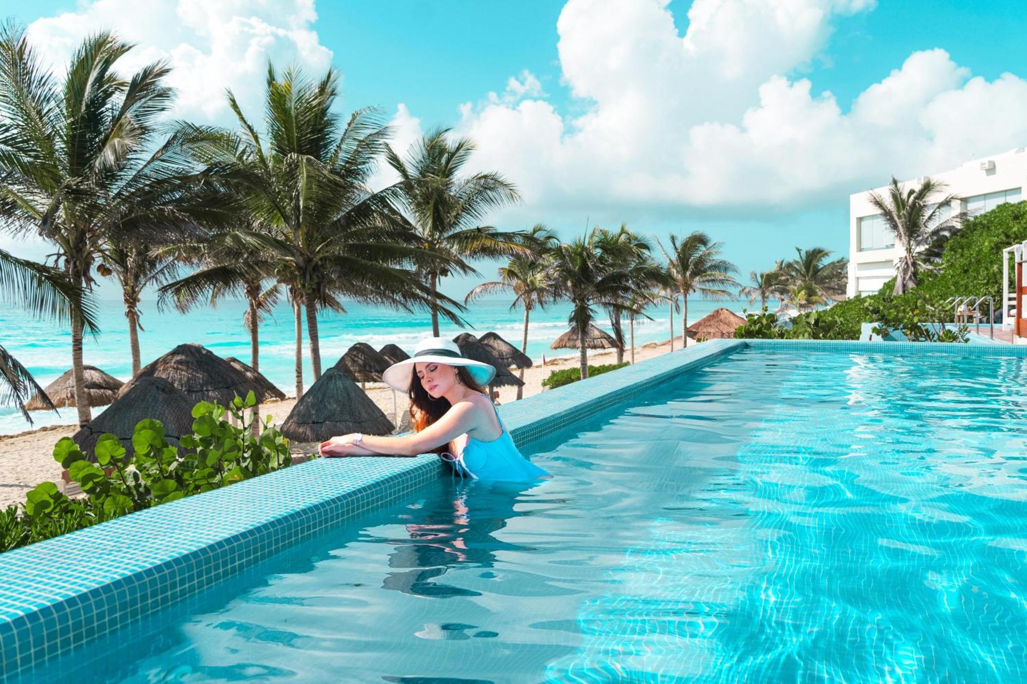 The Pyramid Cancun By Oasis Extérieur photo Infinity pool at the Grand at Moon Palace, Cancun, Mexico